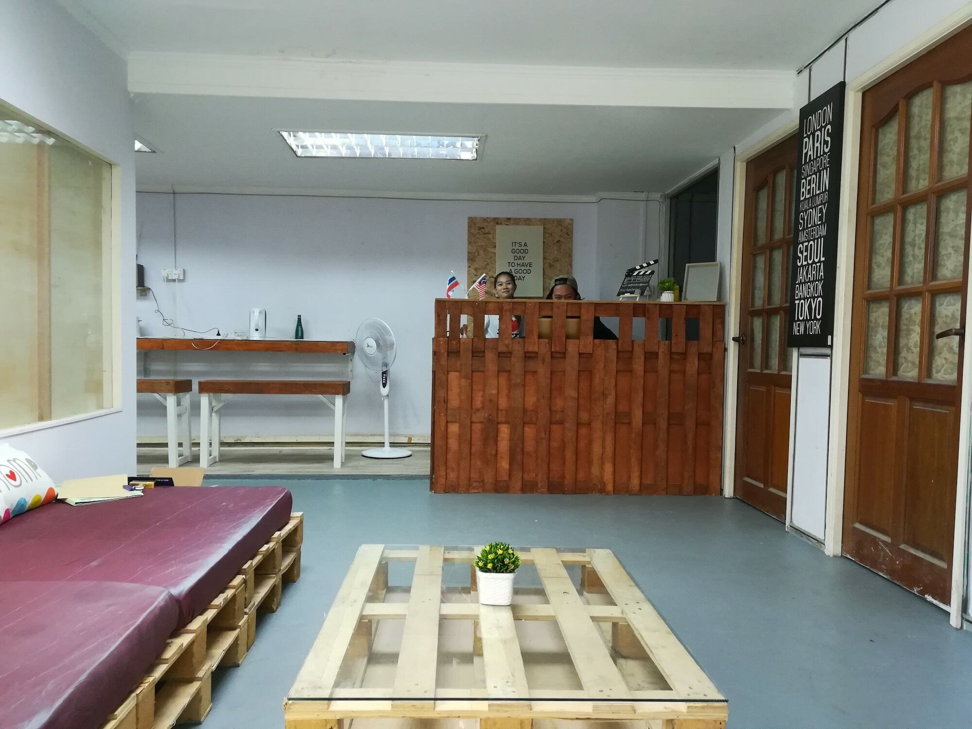 Get Inn Backpackers Kota Kinabalu Bagian luar foto